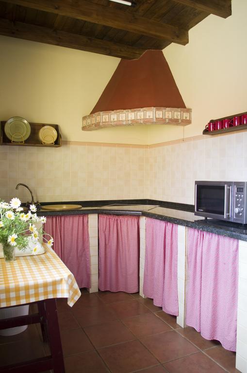 Rural Montes Malaga: Lagar Don Sancho Villa Room photo